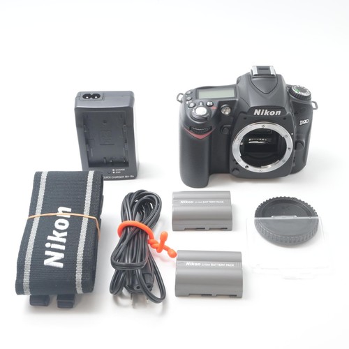 Nikon d90 3mp digital - 12.3mp, slr